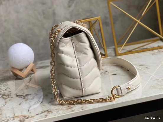 WIS NEW WAVE CHAIN VUITTON LOUIS BAG 1118